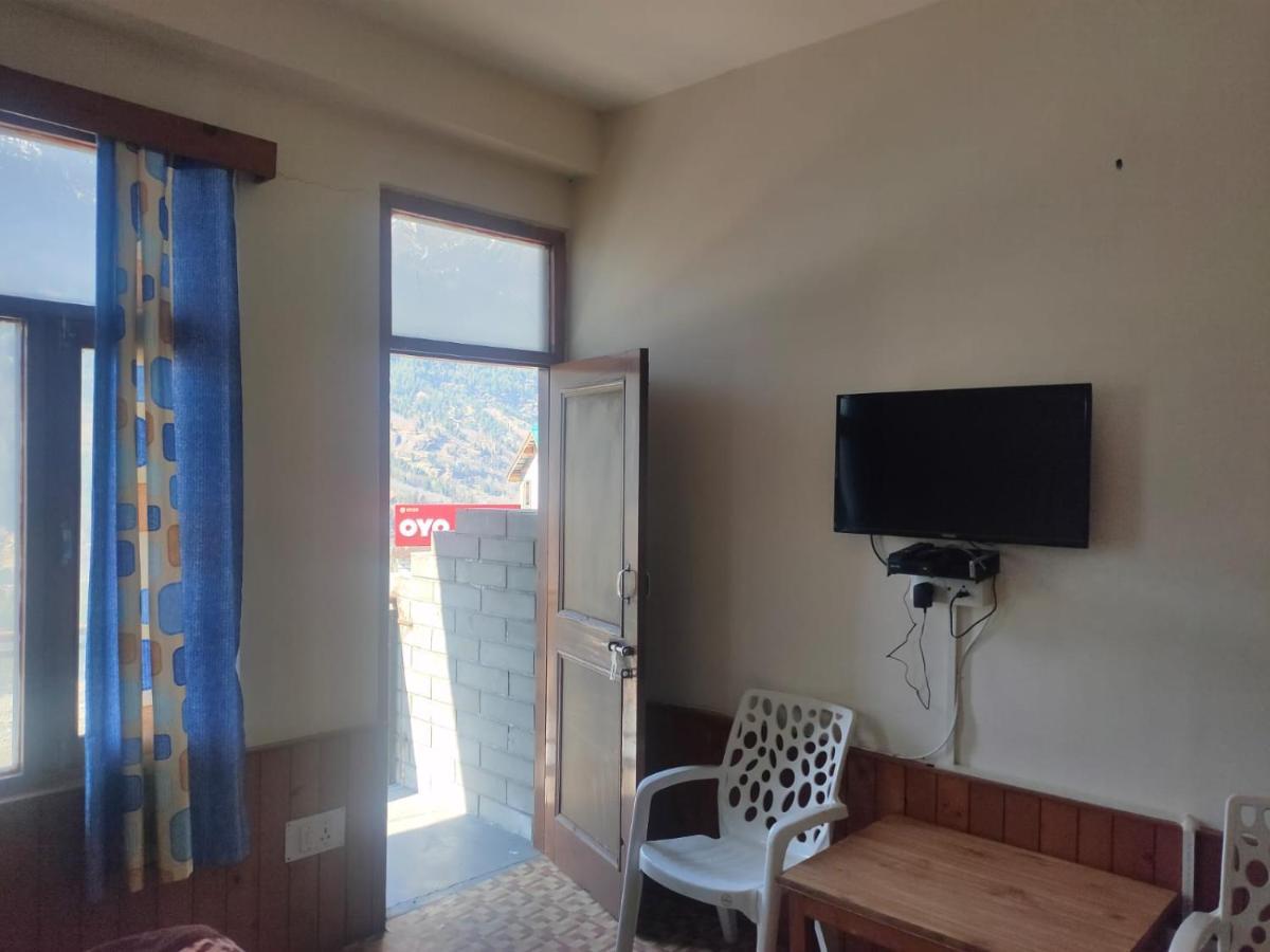 Roop Mountain Homestay Manāli Zewnętrze zdjęcie
