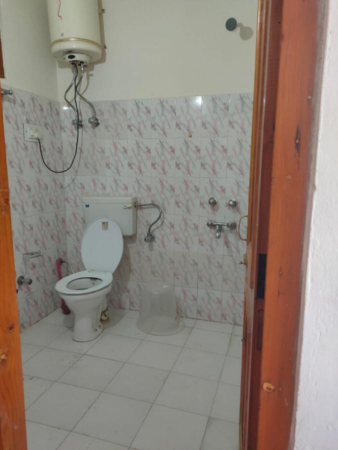 Roop Mountain Homestay Manāli Zewnętrze zdjęcie