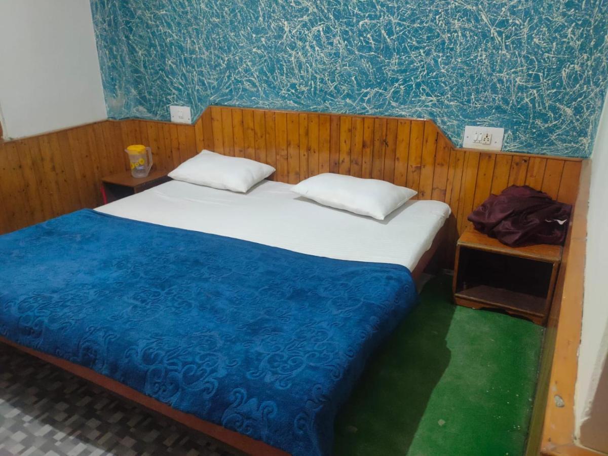 Roop Mountain Homestay Manāli Zewnętrze zdjęcie